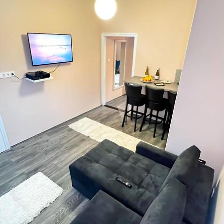 Flamingo Rezidencia Apartman Eger Exterior photo